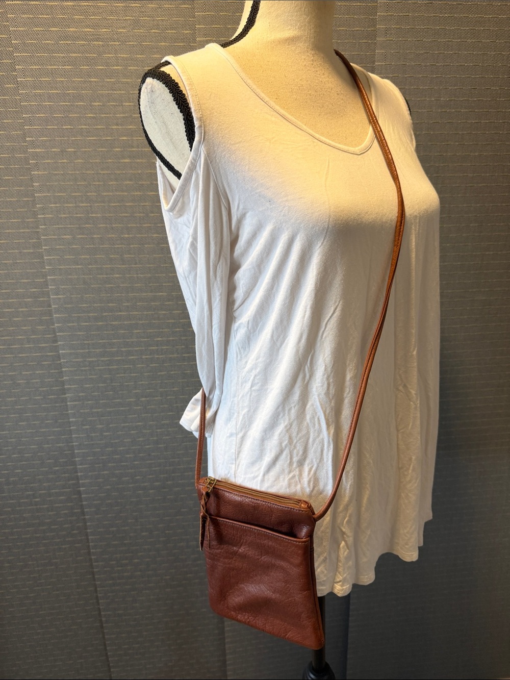 Sven Berkeley Vintage Y2K Flat Crossbody